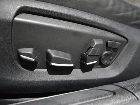 Used 2013 BMW 750i xDrive image 15