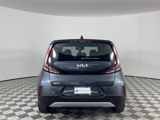 Used 2025 Kia Soul LX w/ LX Technology Package FWD image 6