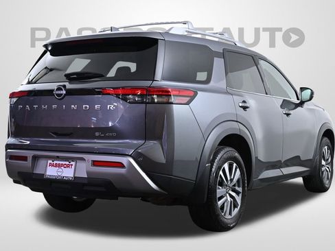 Certified 2024 Nissan Pathfinder SL image 11