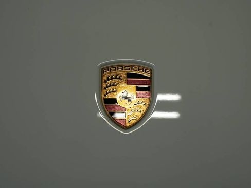 Certified 2025 Porsche Macan image 29