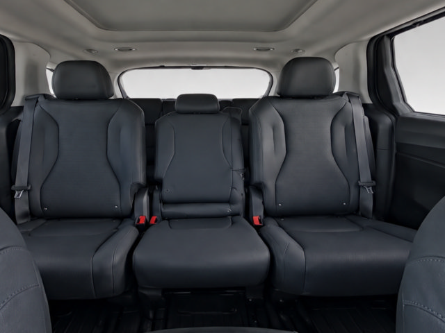 Used 2025 Kia Carnival SX Prestige FWD image 10