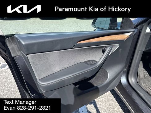 Used 2024 Tesla Model Y Long Range RWD image 7