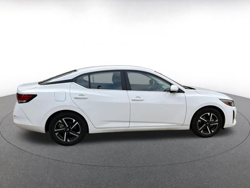 Used 2025 Nissan Sentra SV image 18