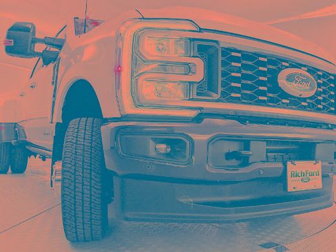 Certified 2025 Ford F350 King Ranch w/ FX4 Off-Road Package AWD/4WD image 24