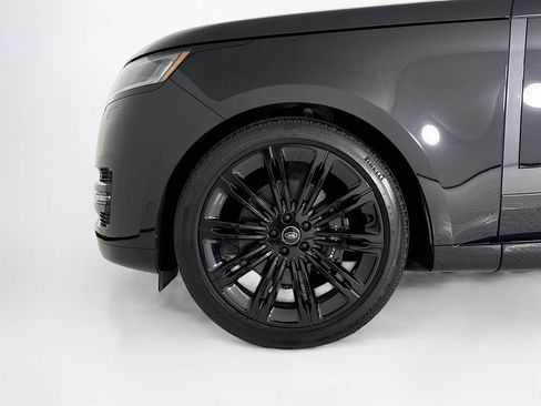 Used 2025 Land Rover Range Rover SE AWD/4WD image 26