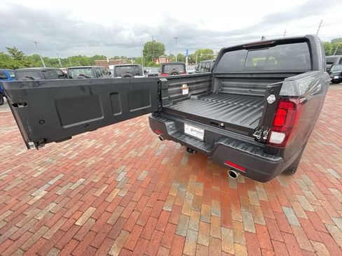 Certified 2025 Honda Ridgeline RTL image 33