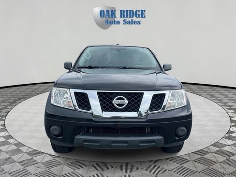 Used 2017 Nissan Frontier SV AWD/4WD image 2
