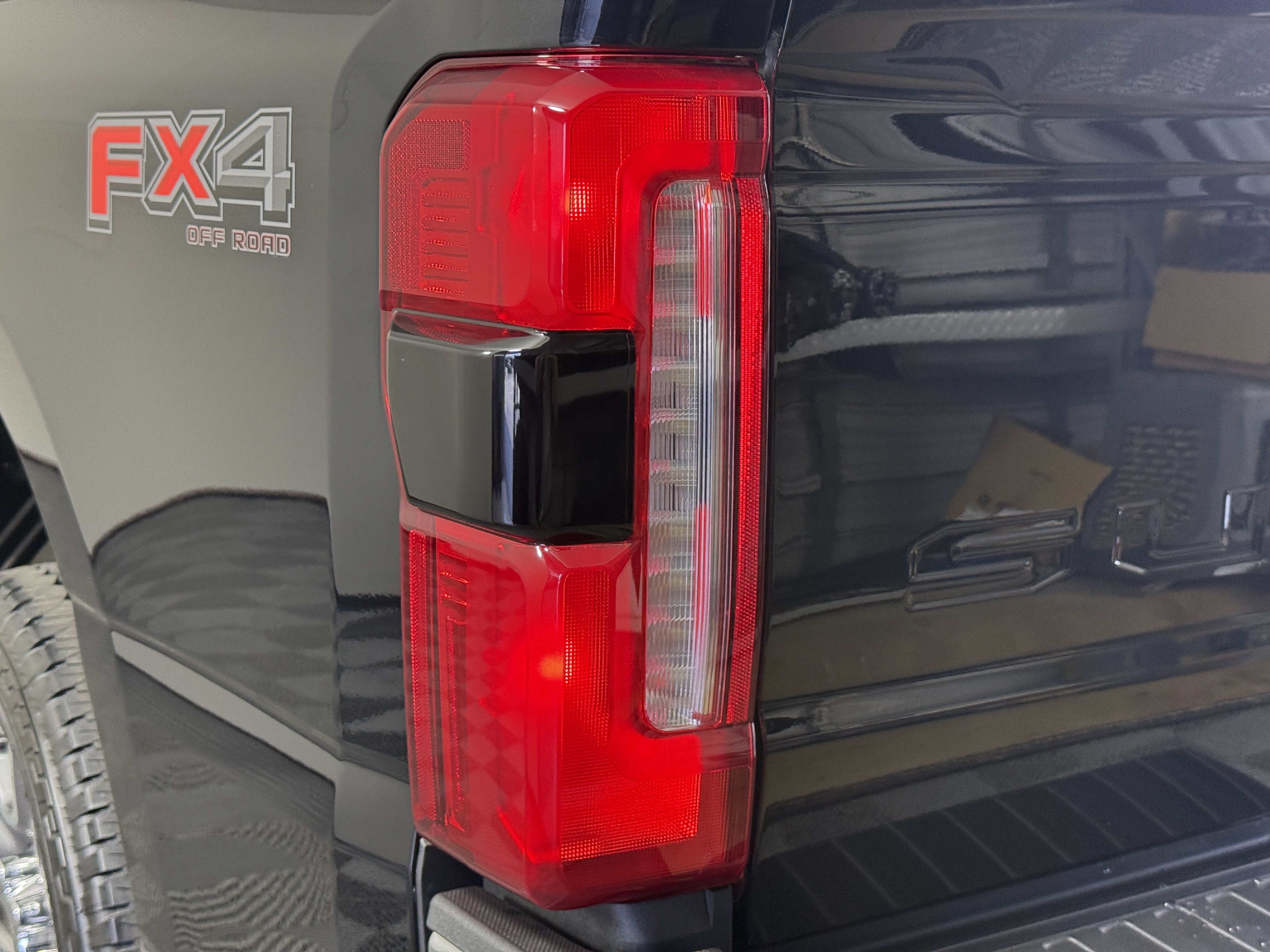 New 2026 Ford F250 Lariat w/ FX4 Off-Road Package AWD/4WD image 8