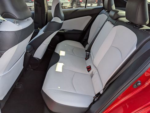 Used 2016 Toyota Prius Four image 16