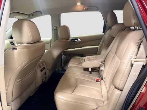 Used 2017 Nissan Pathfinder SL AWD/4WD image 18