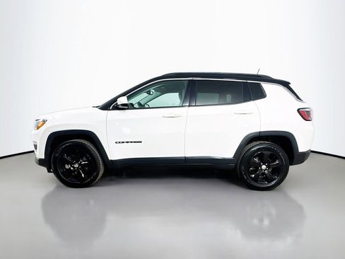 Used 2019 Jeep Compass Latitude w/ Popular Equipment Group AWD/4WD image 4