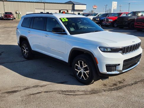 Used 2025 Jeep Grand Cherokee L Limited AWD/4WD image 4