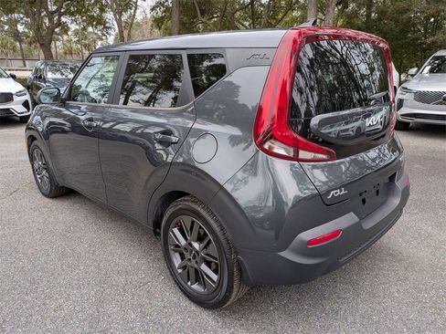 Used 2022 Kia Soul EX image 6