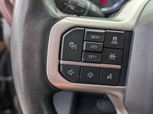 Used 2024 Ford Expedition Limited image 32