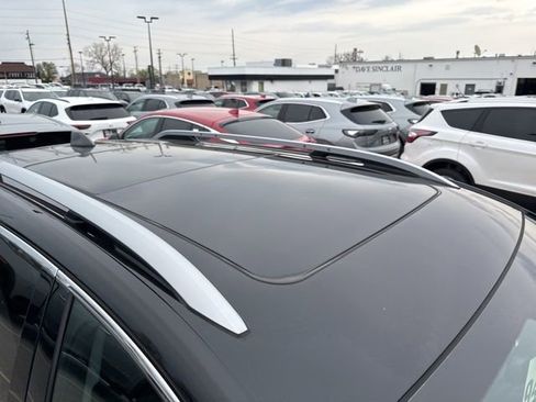 Used 2022 GMC Terrain SLT w/ Infotainment Package II image 12