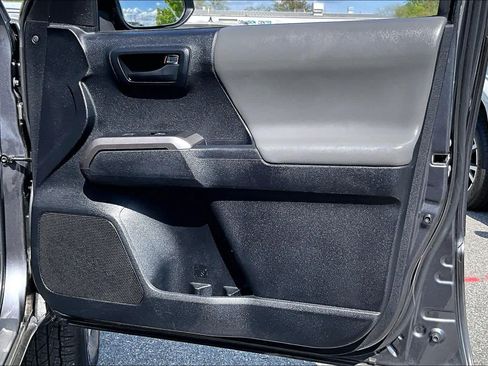 Used 2023 Toyota Tacoma SR5 AWD/4WD image 42