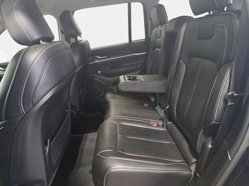 Certified 2024 Jeep Grand Cherokee Limited image 15