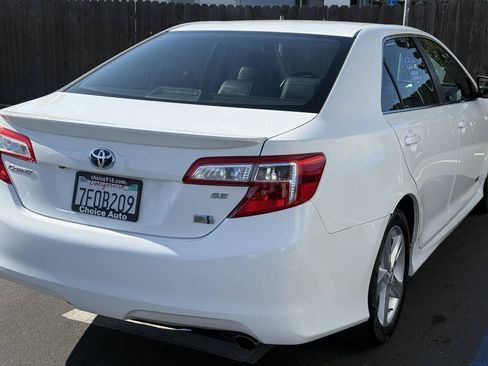Used 2014 Toyota Camry SE FWD image 6