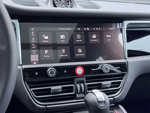 New 2026 Porsche Macan AWD/4WD image 21