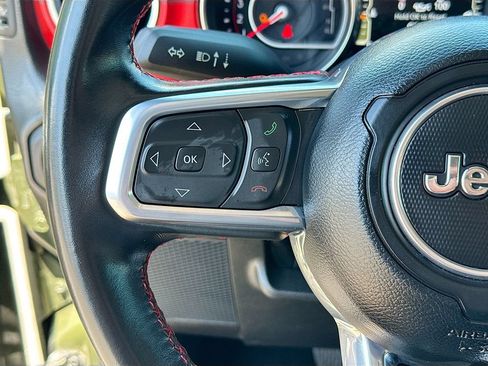 Used 2022 Jeep Gladiator Rubicon w/ LED Lighting Group AWD/4WD image 12