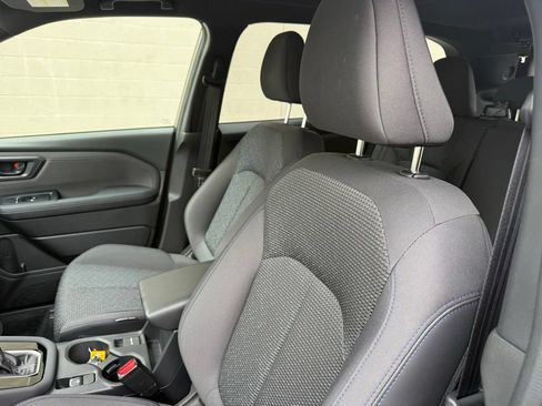 Certified 2025 Subaru Forester Premium AWD/4WD image 21