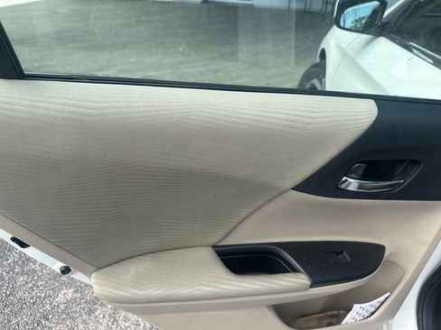 Used 2016 Honda Accord LX image 10