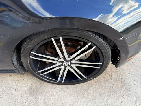 Used 2012 Ford Mustang Convertible image 28