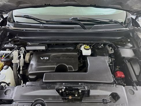 Used 2019 Nissan Pathfinder S AWD/4WD image 39