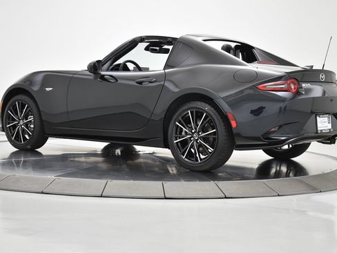 New 2026 MAZDA MX-5 Miata RF Grand Touring w/ Appearance Package RWD image 18
