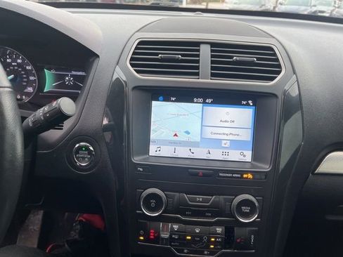 Certified 2018 Ford Explorer XLT w/ Equipment Group 202A image 24