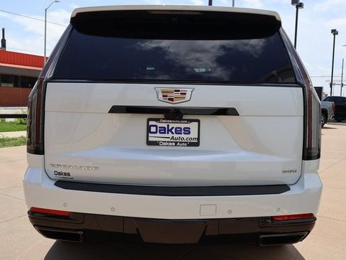 Certified 2026 Cadillac Escalade Sport w/ Touring Package AWD/4WD image 5