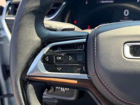 Used 2025 Jeep Grand Cherokee Summit AWD/4WD image 19