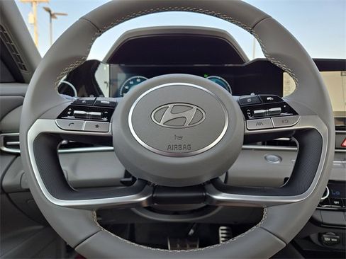 New 2025 Hyundai Elantra SEL image 19