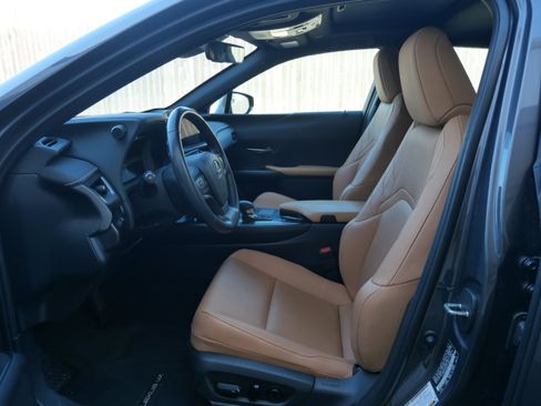 Certified 2025 Lexus UX 300h FWD image 9