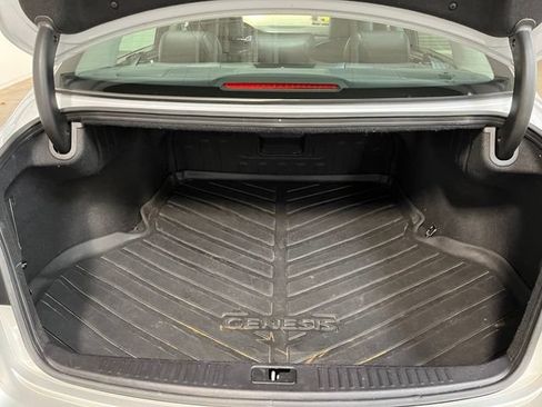 Used 2012 Hyundai Genesis 3.8 w/ Premium Pkg RWD image 14