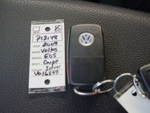 Used 2009 Volkswagen Eos Komfort FWD image 21