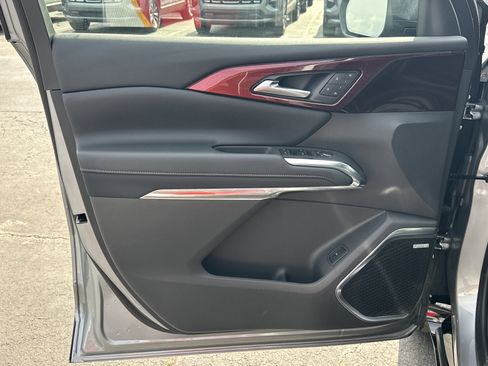 New 2026 Chevrolet Traverse RS w/ LPO, Floor Liner Package AWD/4WD image 12