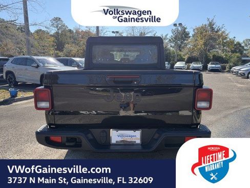 Used 2021 Jeep Gladiator Sport image 5