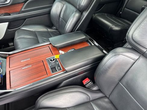 Used 2021 Lincoln Navigator L Reserve AWD/4WD image 33