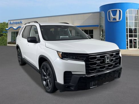 New 2026 Honda Pilot Sport image 7