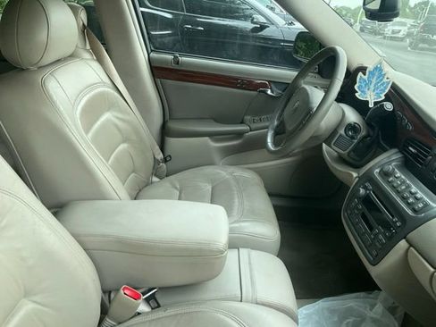 Used 2001 Cadillac De Ville w/ Comfort/Convenience Pkg FWD image 3