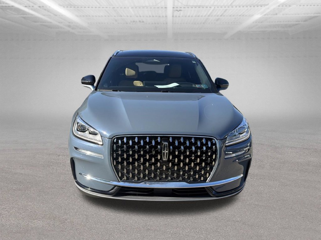 Used 2023 Lincoln Corsair Reserve w/ Equipment Group 202A AWD/4WD image 9