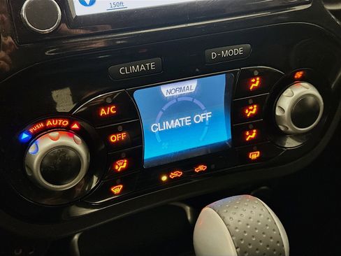 Used 2017 Nissan Juke SV w/ Technology Package AWD/4WD image 24