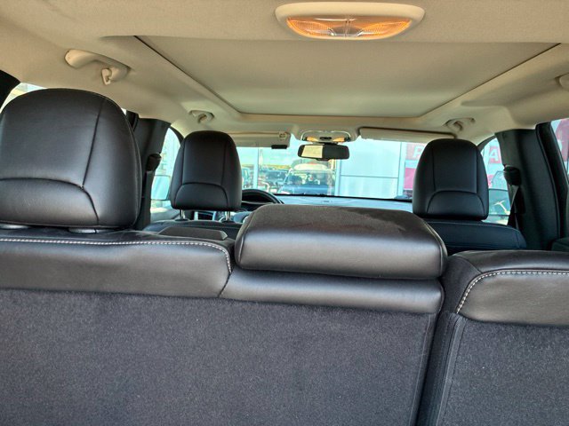 Used 2014 Jeep Cherokee Limited w/ Luxury Group FWD image 13