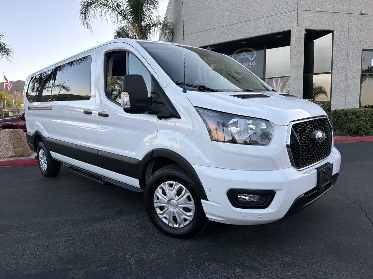 Used 2023 Ford Transit 350 XLT RWD image 7
