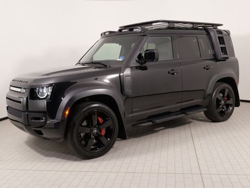 Used 2023 Land Rover Defender 110 X AWD/4WD image 1