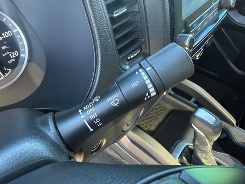 Used 2022 Nissan Frontier S RWD image 16