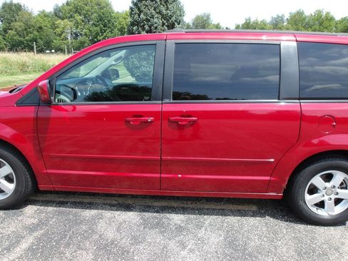 Used 2012 Dodge Grand Caravan SXT image 31