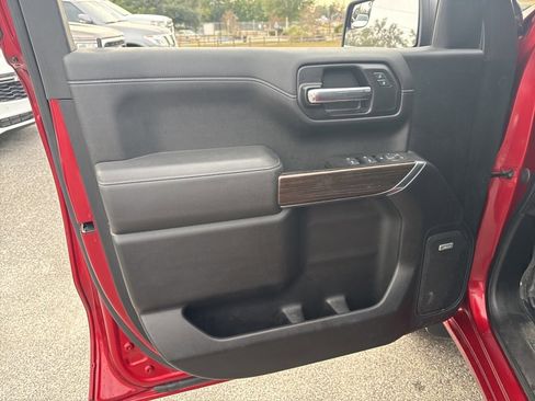 Used 2021 Chevrolet Silverado 1500 LT Trail Boss w/ Convenience Package II image 11