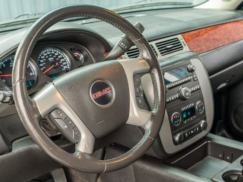 Used 2014 GMC Yukon SLT AWD/4WD image 24